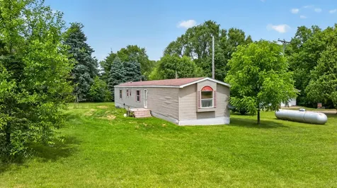 16122 627th Street Kellogg MN 55945