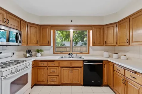 2124 Sapphire Lane Eagan MN 55122