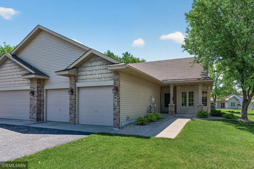 6801 24th Street N Oakdale MN 55128