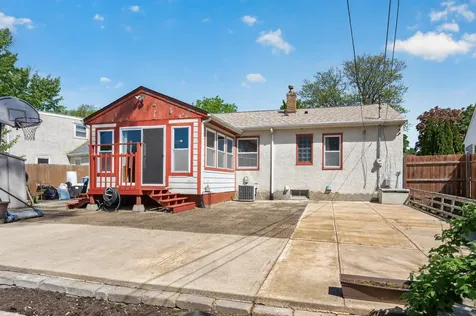 2144 Geranium Avenue E Saint Paul MN 55119