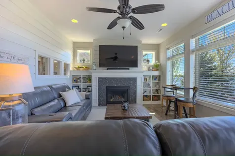 298 Shorewood Drive Detroit Lakes MN 56501