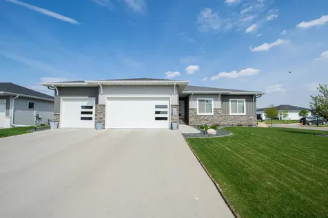 5674 43rd Street S Fargo ND 58104