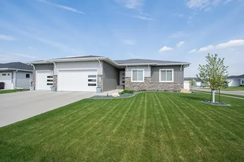 5674 43rd Street S Fargo ND 58104