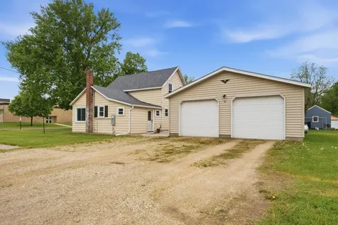 278 Chestnut Street NE Mazeppa MN 55956
