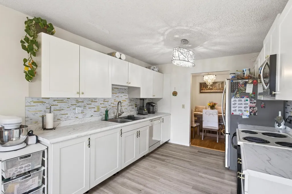 5267 Balmoral Lane Bloomington MN 55437
