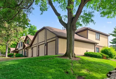 5267 Balmoral Lane Bloomington MN 55437