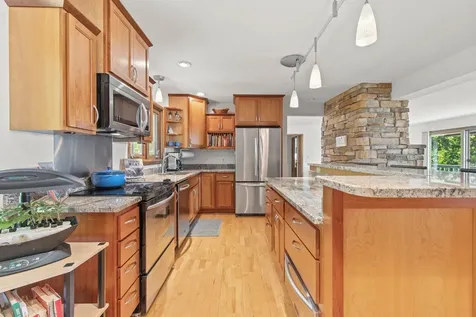 314 N Cove Road Hudson WI 54016