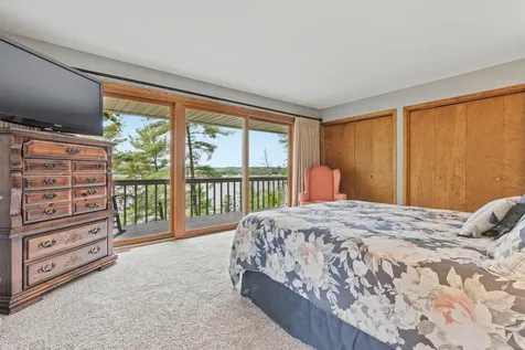 314 N Cove Road Hudson WI 54016