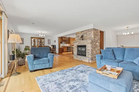 314 N Cove Road Hudson WI 54016