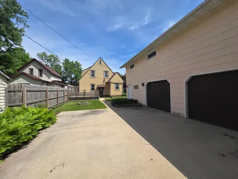 412 W Main Street Pipestone MN 56164