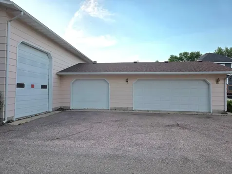 412 W Main Street Pipestone MN 56164