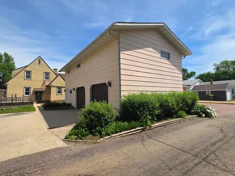 412 W Main Street Pipestone MN 56164