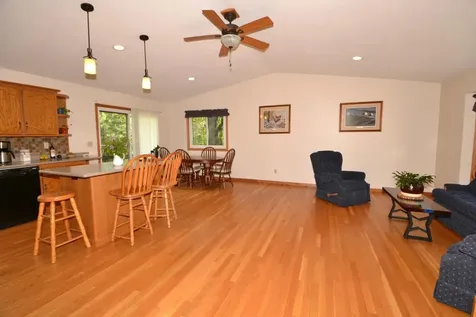 32623 Goldenrod Street NW Cambridge MN 55008