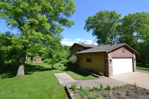 32623 Goldenrod Street NW Cambridge MN 55008