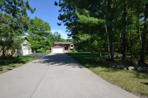 32623 Goldenrod Street NW Cambridge MN 55008