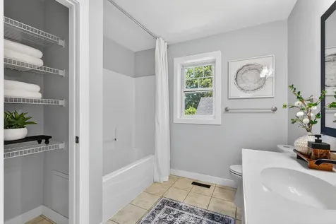 2525 James Avenue N Minneapolis MN 55411