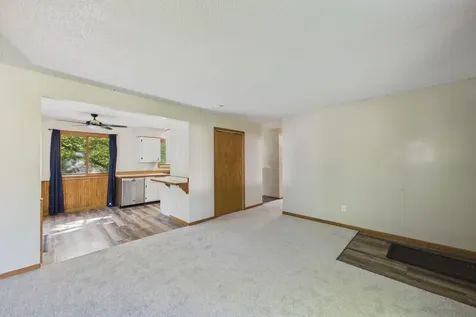 26215 6th Street W Zimmerman MN 55398