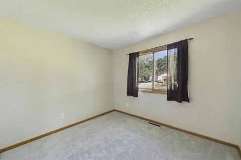 26215 6th Street W Zimmerman MN 55398