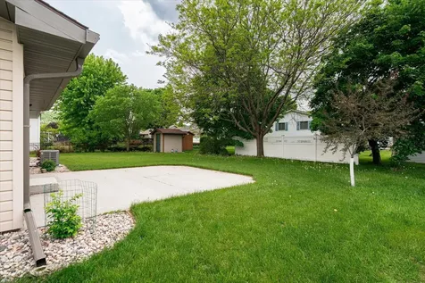 1206 Willow Street La Crescent MN 55947