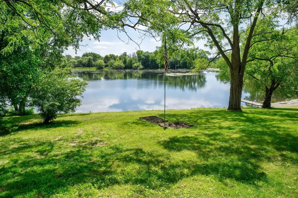 3893 Victoria Street N Shoreview MN 55126