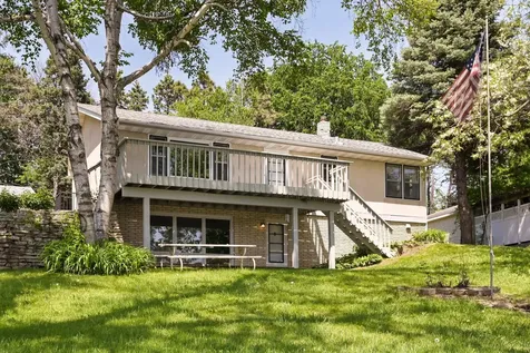 3893 Victoria Street N Shoreview MN 55126
