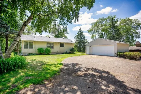 3893 Victoria Street N Shoreview MN 55126