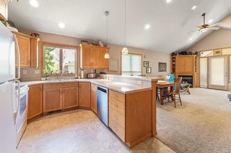 238 15th Avenue N Fargo ND 58102