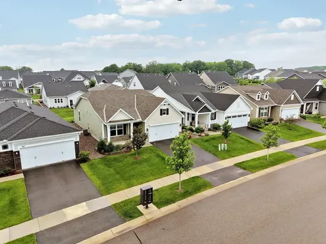 183 Liberty Heights Drive Chaska MN 55318