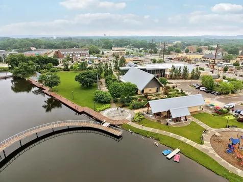 183 Liberty Heights Drive Chaska MN 55318