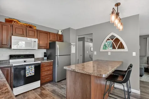 1802 Oak Knoll Drive NE Alexandria MN 56308