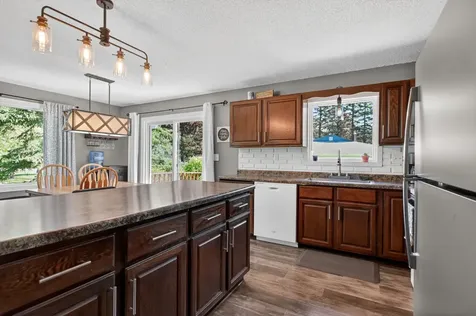 1802 Oak Knoll Drive NE Alexandria MN 56308