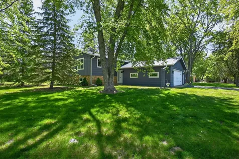 1802 Oak Knoll Drive NE Alexandria MN 56308
