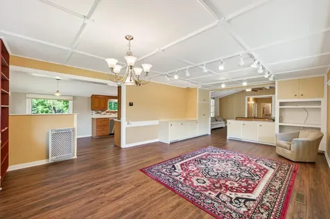 12020 Mayflower Circle Hopkins MN 55305
