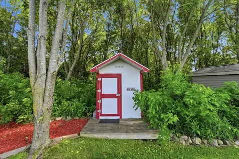 1306 Iris Lane NE Saint Joseph MN 56374
