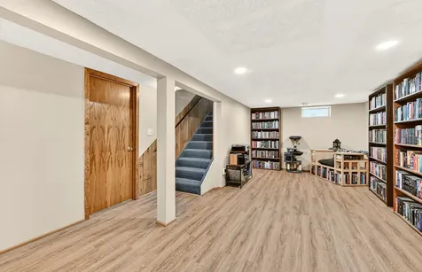 2412 25th Street NW Rochester MN 55901