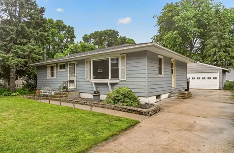 2412 25th Street NW Rochester MN 55901