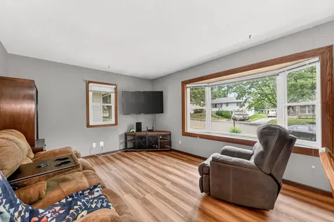 2412 25th Street NW Rochester MN 55901