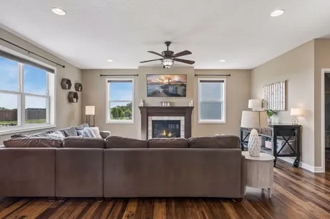 4367 Parkview Circle Anoka MN 55303