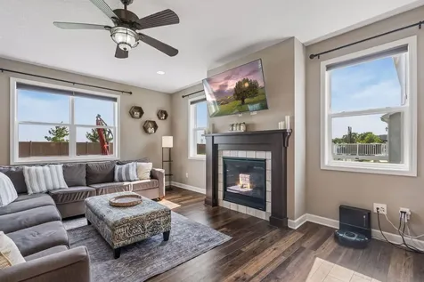 4367 Parkview Circle Anoka MN 55303