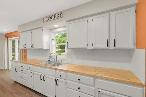 405 1st Avenue SE New Prague MN 56071