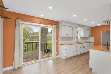 405 1st Avenue SE New Prague MN 56071