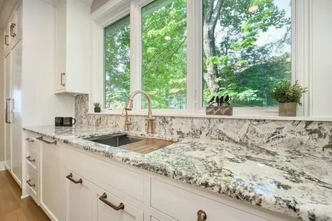 3008 Pelican Point Circle Mound MN 55364