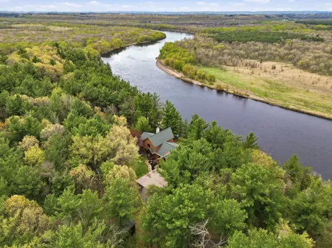 E8200 260th Avenue Elk Mound WI 54739