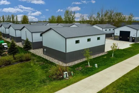 6141 53rd Avenue S Fargo ND 58104