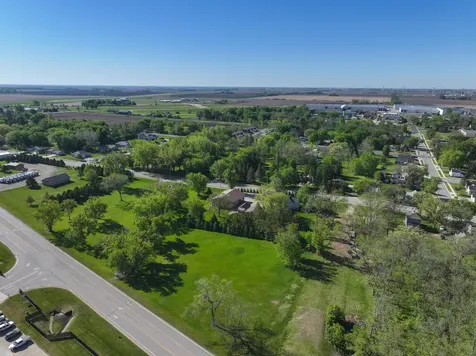 406 2nd Street NE Dodge Center MN 55927