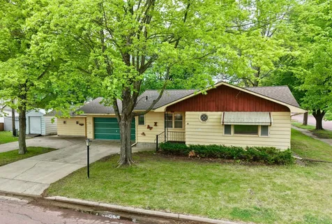 137 2nd Street E Tracy MN 56175