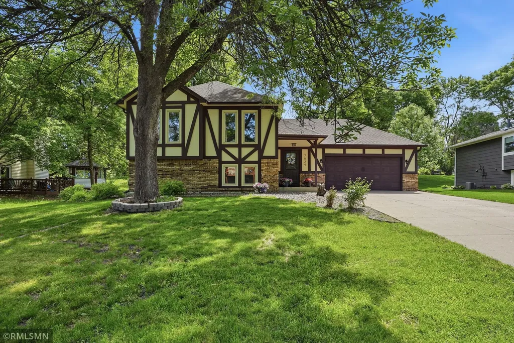 7024 Polaris Lane N Maple Grove MN 55311