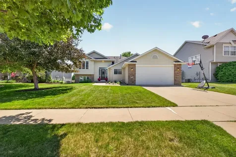 480 Manor Ridge Drive NW Rochester MN 55901