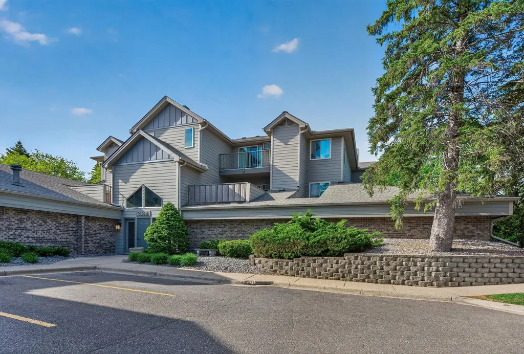 2160 Ridge Drive Saint Louis Park MN 55416