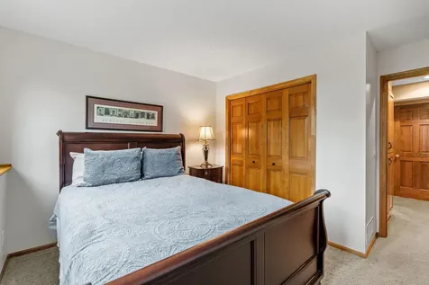 17925 39th Place N Plymouth MN 55446